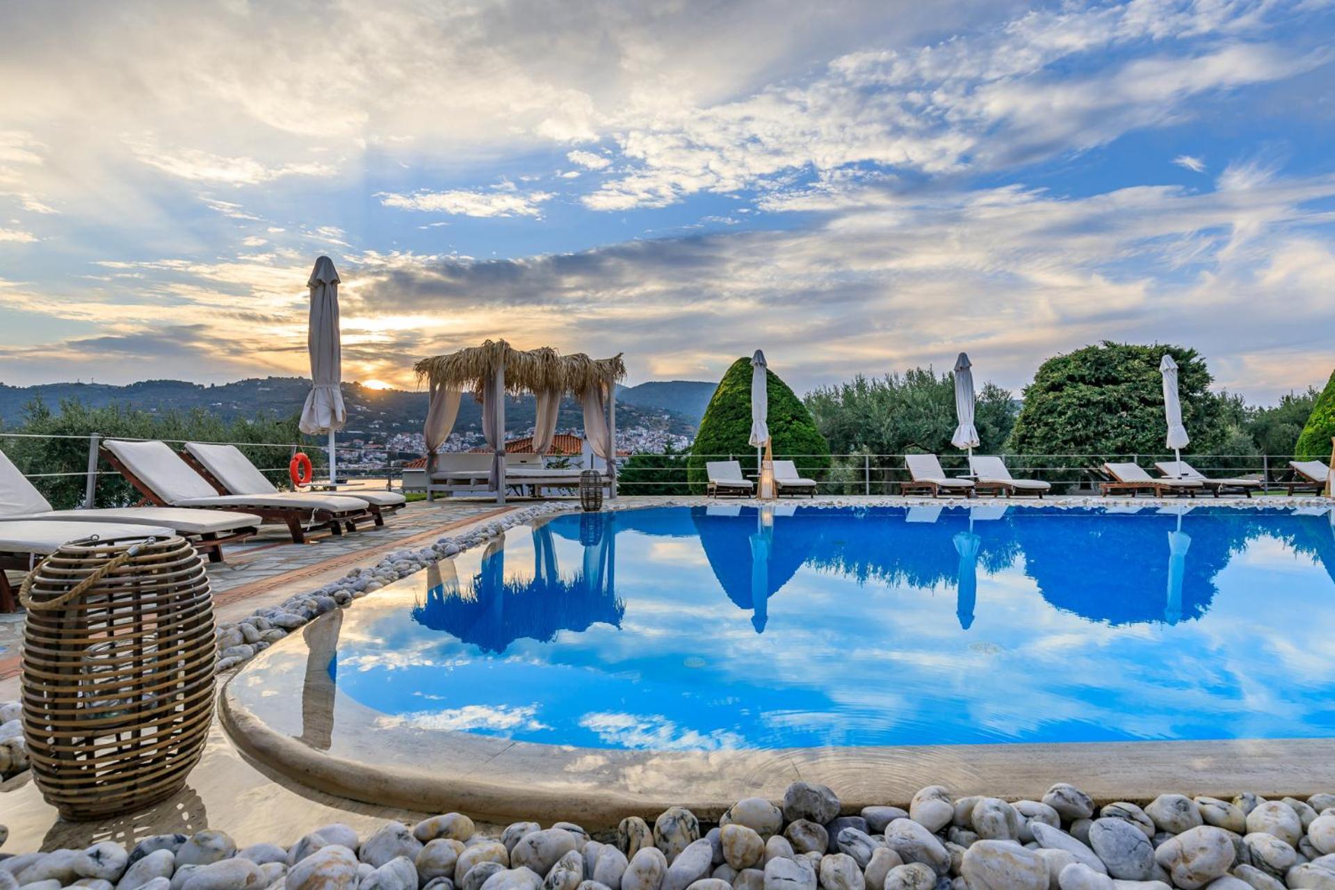 Ourania Studios & Apartments สโกเปลอสทาวน์ ภายนอก รูปภาพ